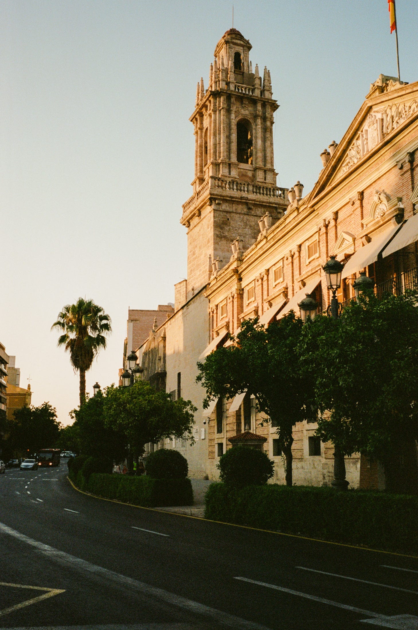 Following the lines and the light at Golden Hour in Valencia. July 2022