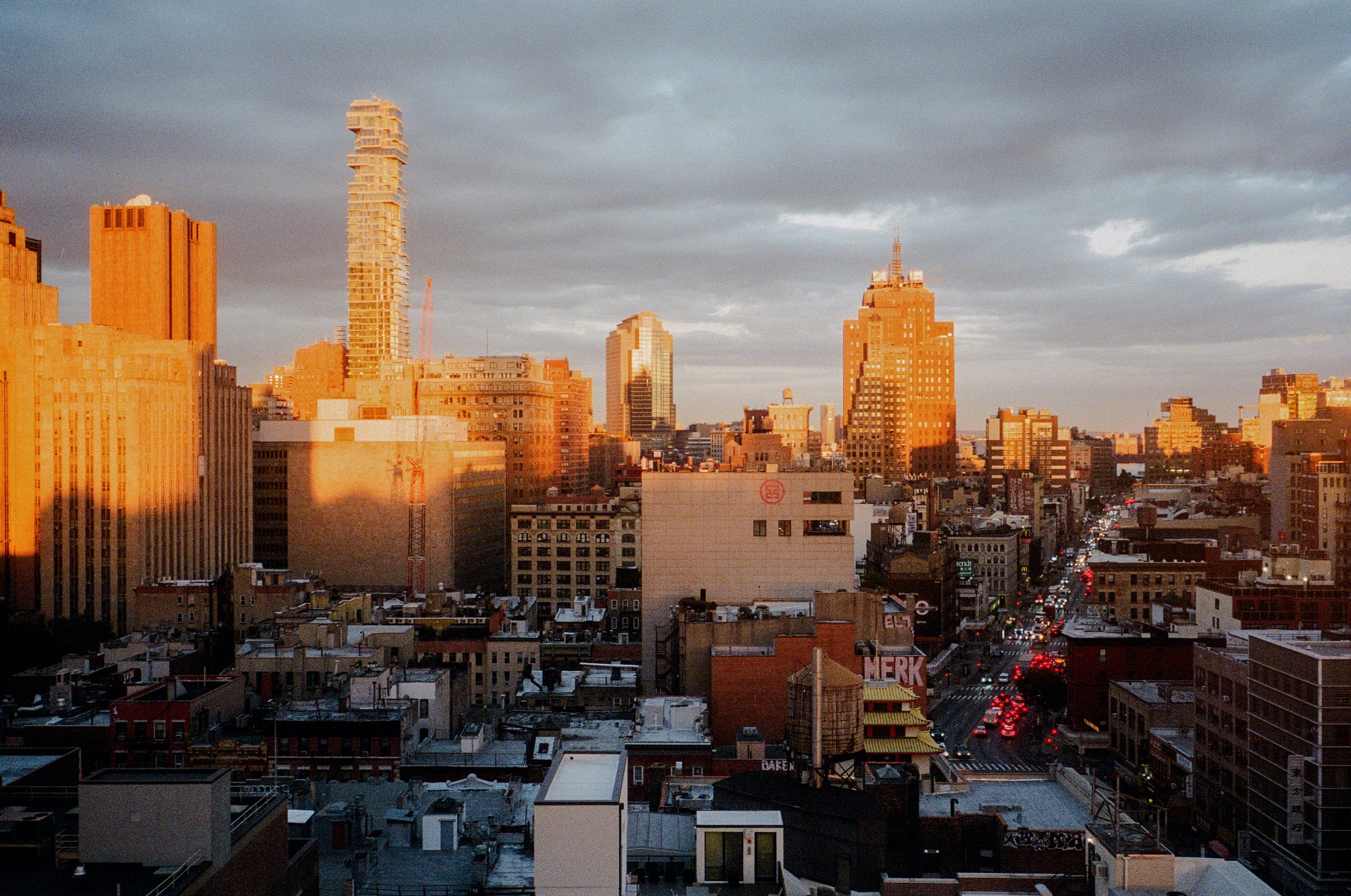 An early wake up call. New York, 2024